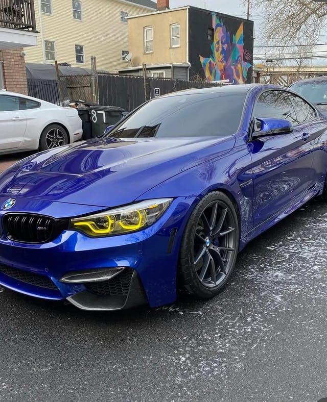 Blue BMW M4 detail